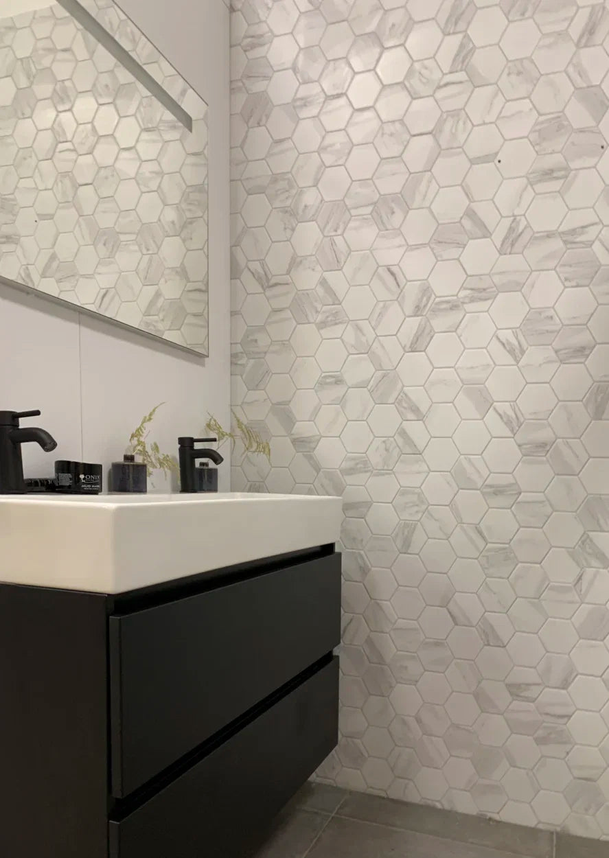 Carrara Weiss Grau Marmor Optik Porzellan Mosaik