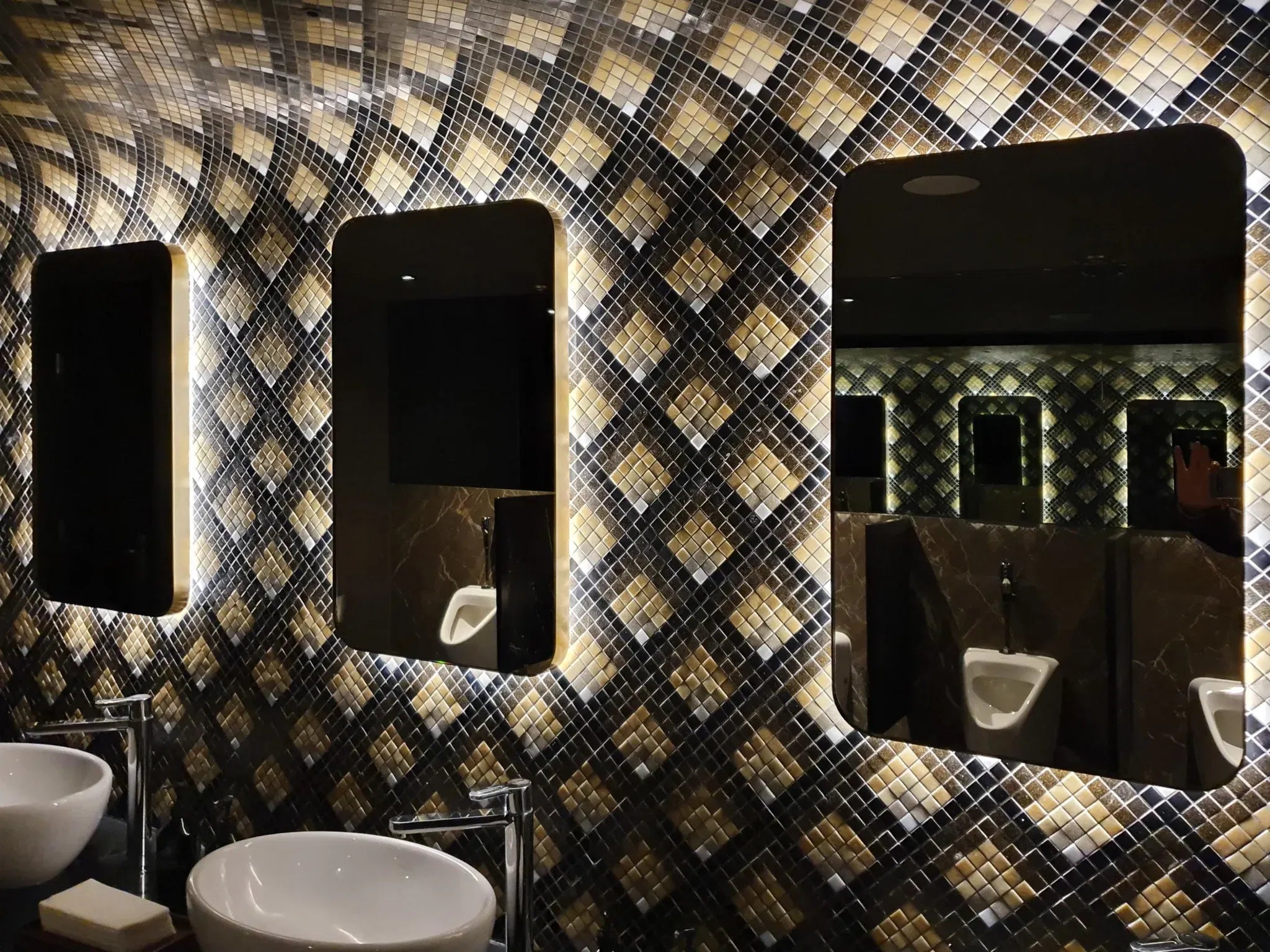 Beige Grau Körnig Quadrat Glas Mosaik Fliese Wand Design