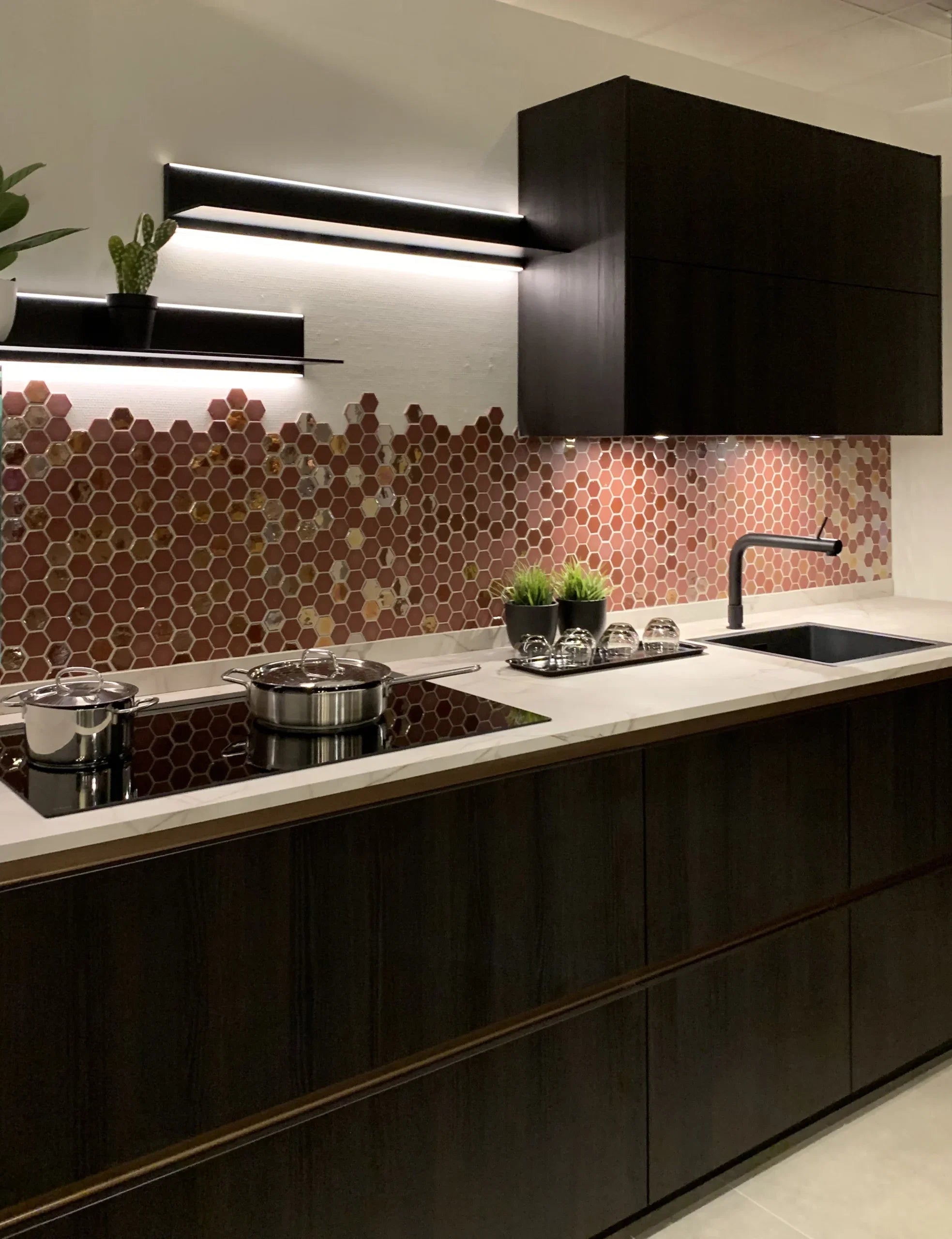 Bordeaux Velvet | Premium Hexagon Glasmosaik Schweiz