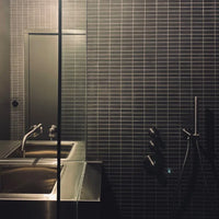 Mosaikfliese Brick Schwarz Matt R11 Porzellan 23×73 mm | Monolith Noir