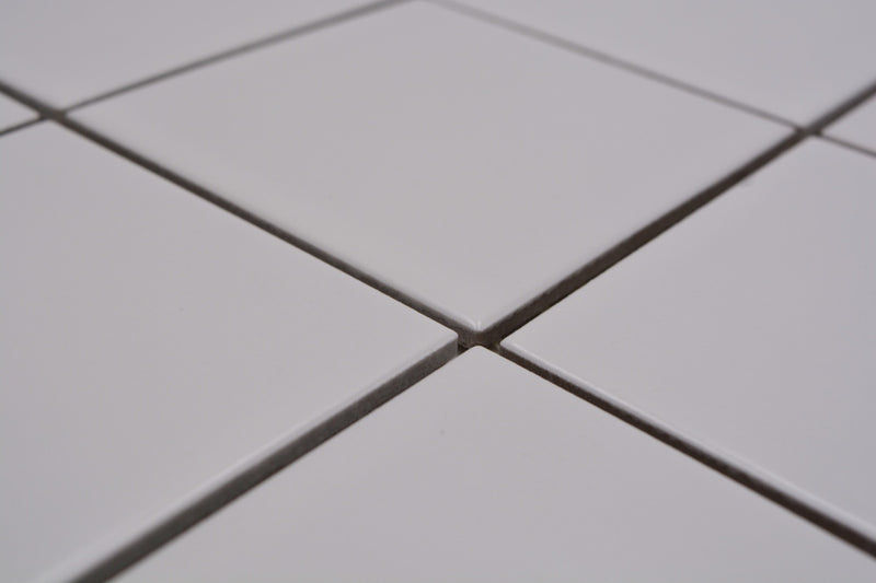 Weiss Roblox Quadrat Mosaikfliesen Minimalistisches Design