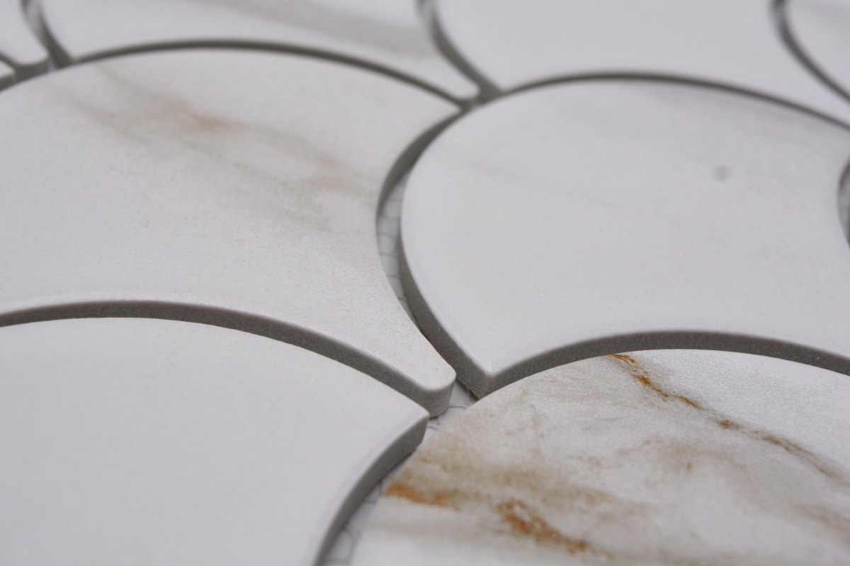 Zugersee Fischschuppen Mosaikfliese Keramik Weiss Matt